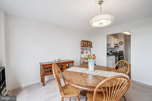 $179,000 | 1900 Lyttonsville Road, Unit 1308, Silver Spring, MD 20910