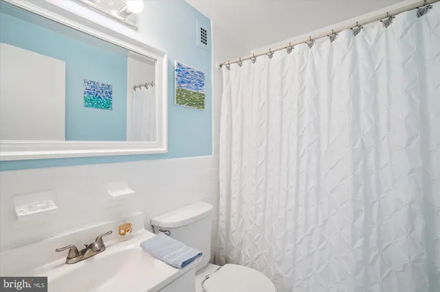 $179,000 | 1900 Lyttonsville Road, Unit 1308, Silver Spring, MD 20910