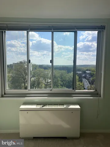 $179,000 | 1900 Lyttonsville Road, Unit 1308, Silver Spring, MD 20910