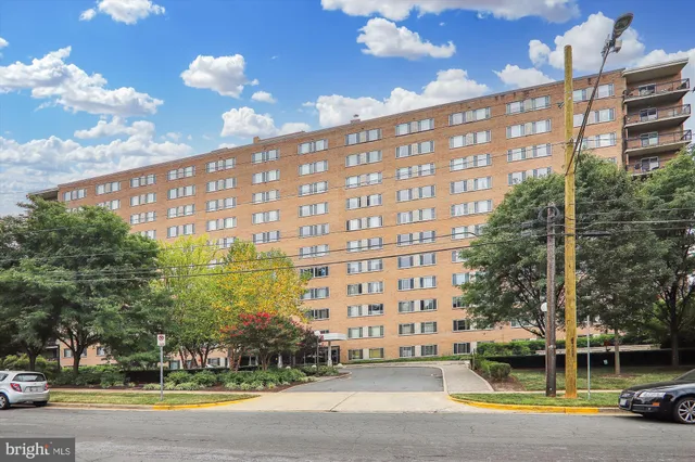 $179,000 | 1900 Lyttonsville Road, Unit 1308, Silver Spring, MD 20910