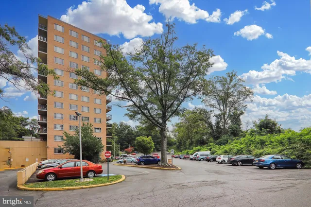 $179,000 | 1900 Lyttonsville Road, Unit 1308, Silver Spring, MD 20910