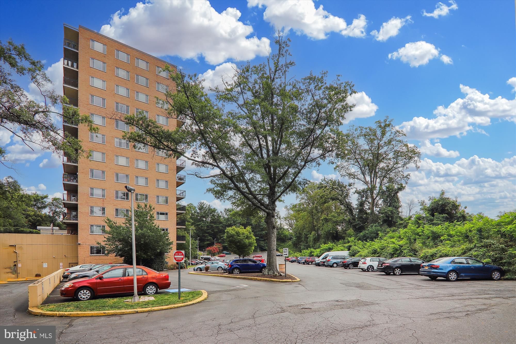1900 Lyttonsville Road, Unit 1308 Silver Spring, MD 20910 - Photo 41 of 52 Park Sutton Parking