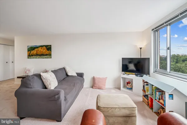 $165,000 | 1900 Lyttonsville Road, Unit 1308, Silver Spring, MD 20910