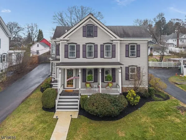 $689,000 | 57 East Main Street, Lebanon, NJ 08833