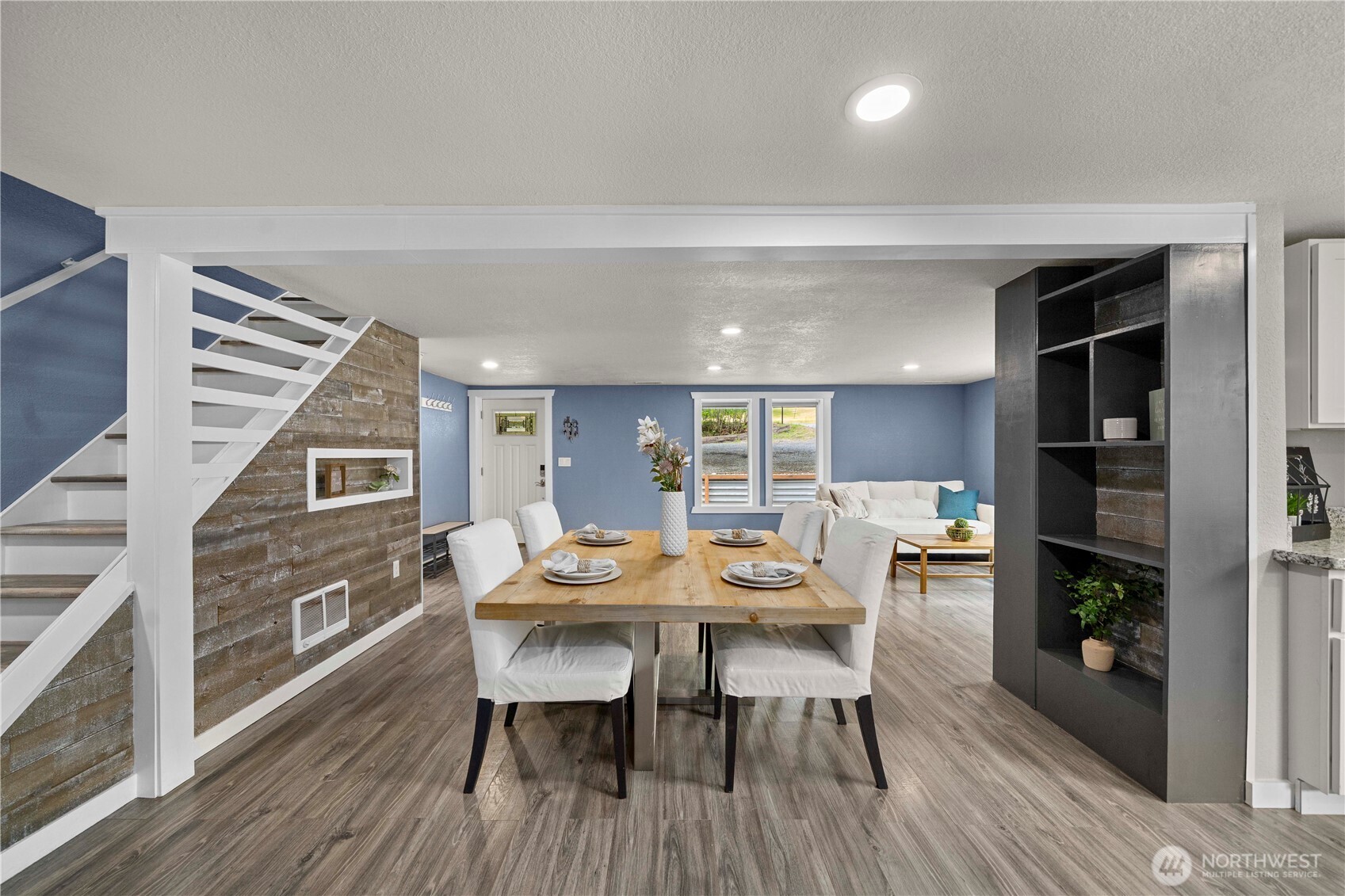 4415 Waller Road East Tacoma, WA 98443 - Photo 13 of 39