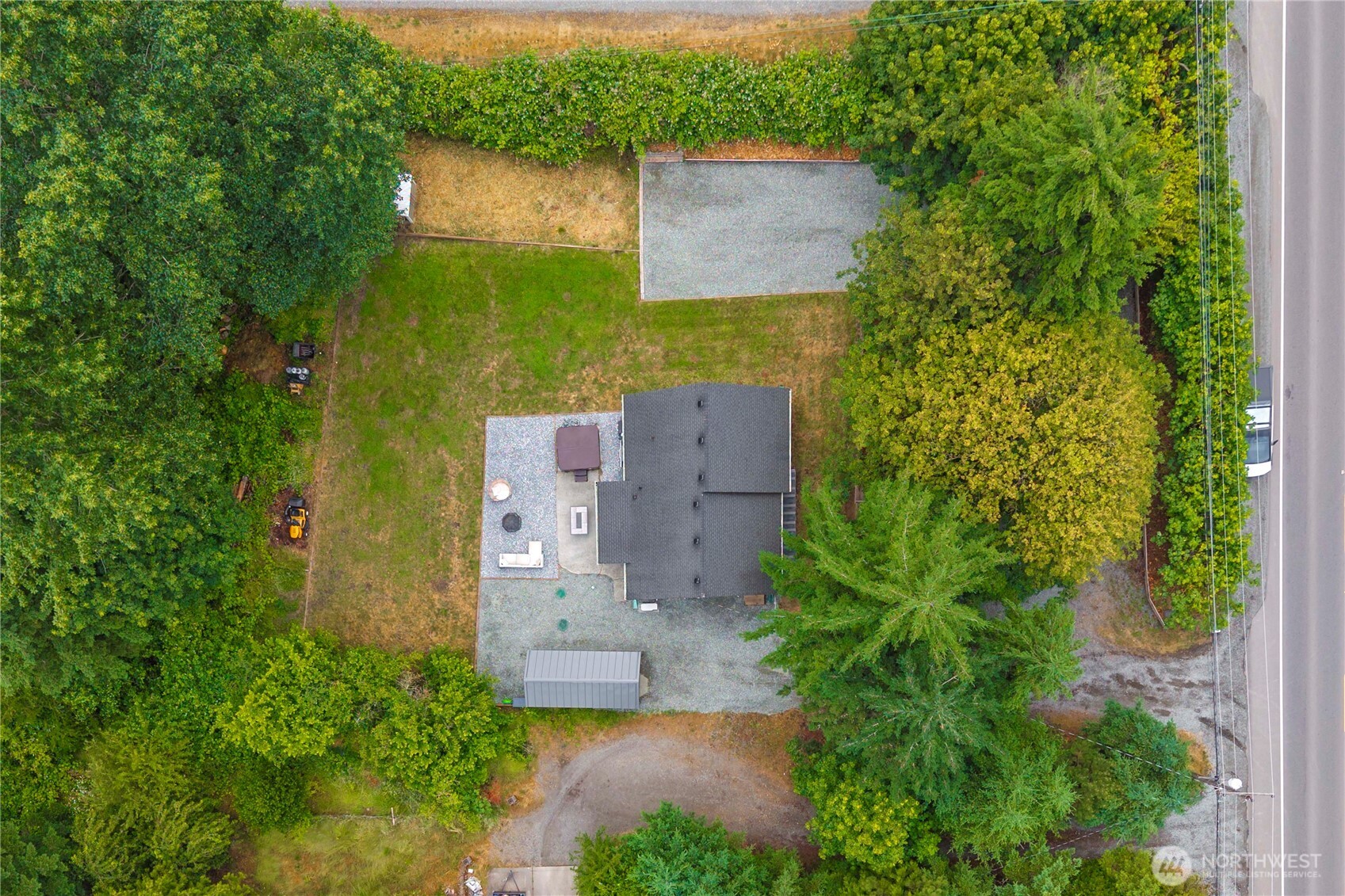 4415 Waller Road East Tacoma, WA 98443 - Photo 2 of 39