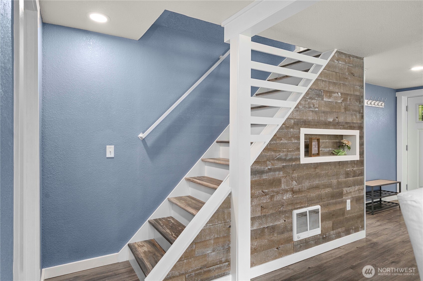 4415 Waller Road East Tacoma, WA 98443 - Photo 21 of 39