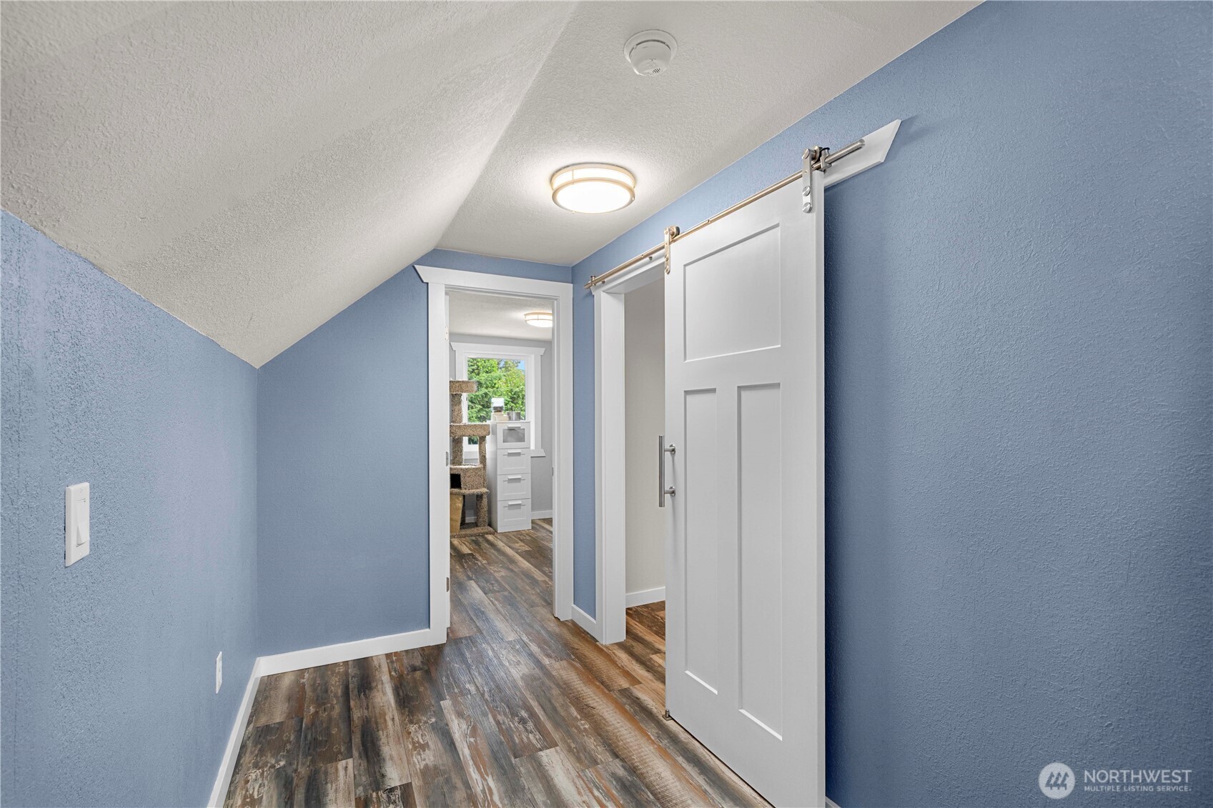 4415 Waller Road East Tacoma, WA 98443 - Photo 23 of 39