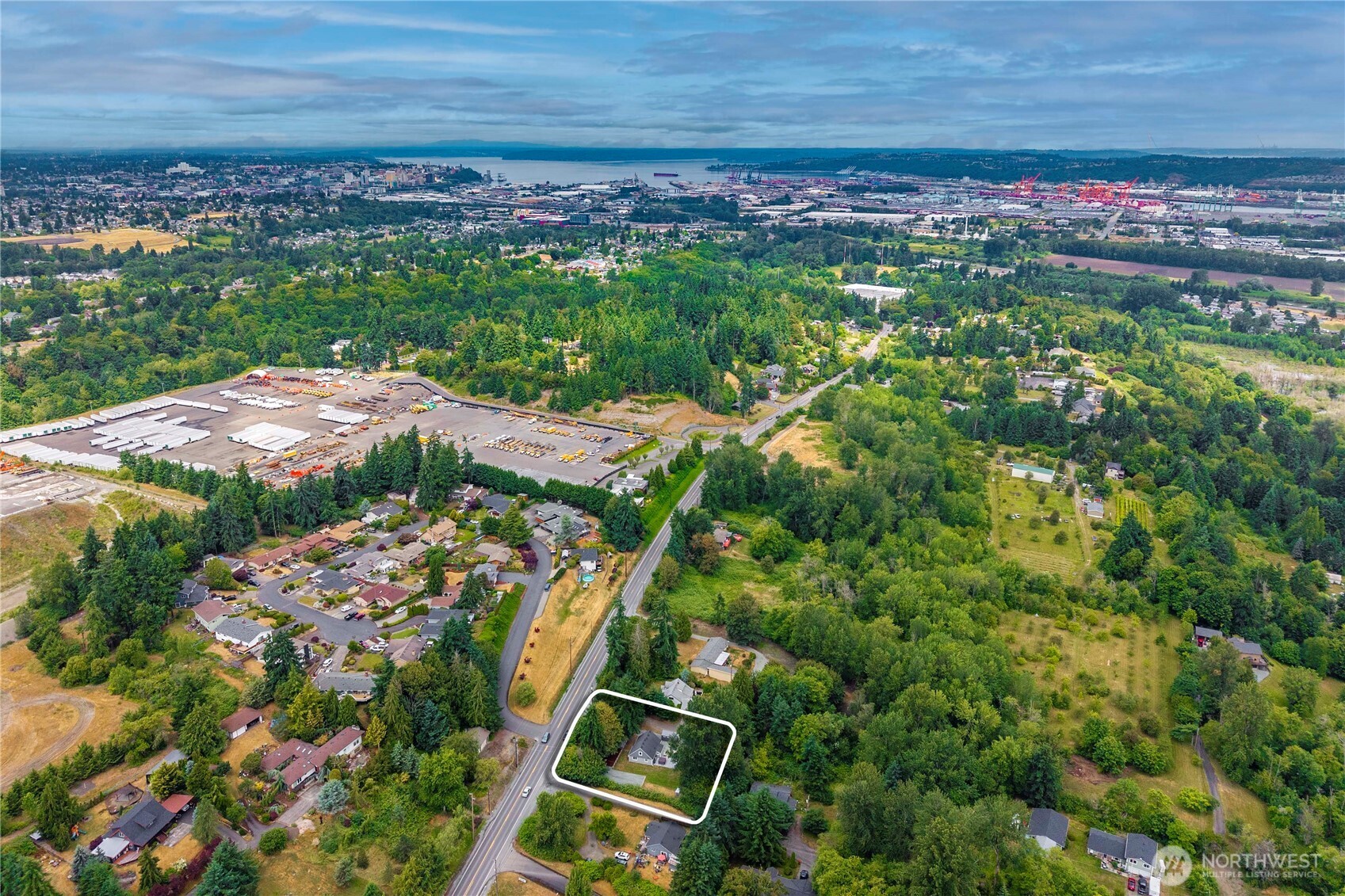 4415 Waller Road East Tacoma, WA 98443 - Photo 33 of 39