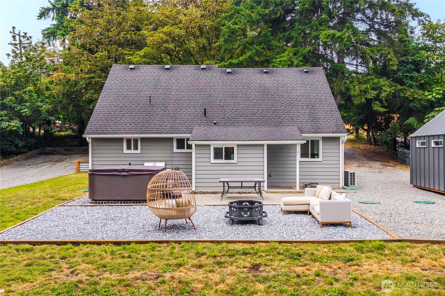 4415 Waller Road East Tacoma, WA 98443 - Photo 35 of 39