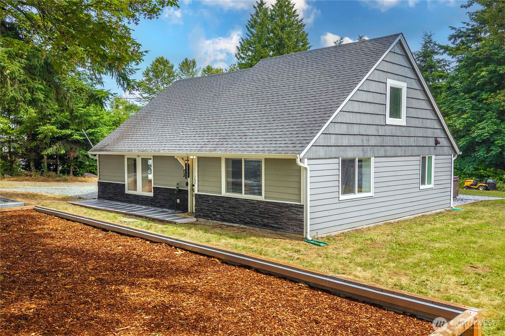 4415 Waller Road East Tacoma, WA 98443 - Photo 37 of 39