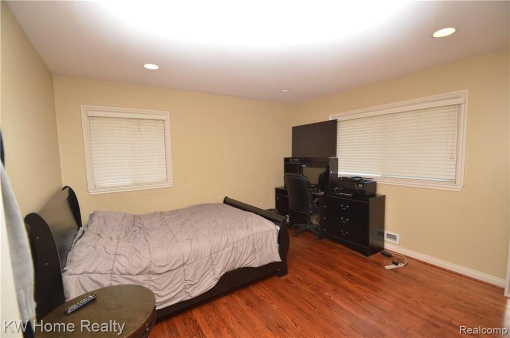 28163 Peppermill Road Farmington Hills, MI 48331 - Photo 16 of 31