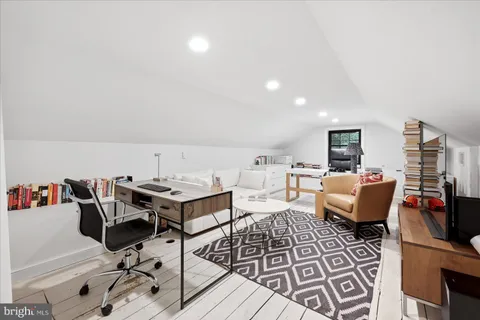 $2,100,000 | 710 Live Oak Drive, McLean, VA 22101