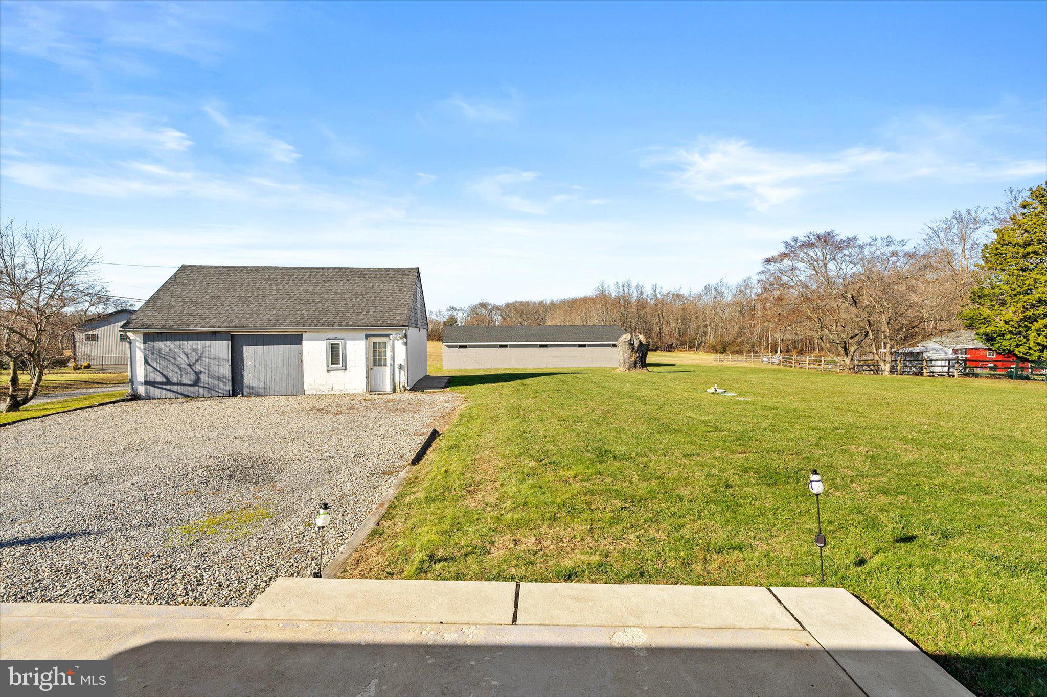 151 Walnford Road Allentown, NJ 08501 - Photo 30 of 48 Garage