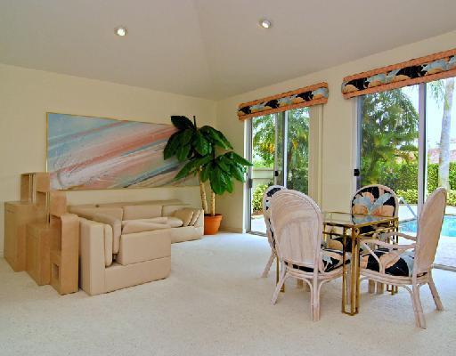 Living Space Overlooks the Pool