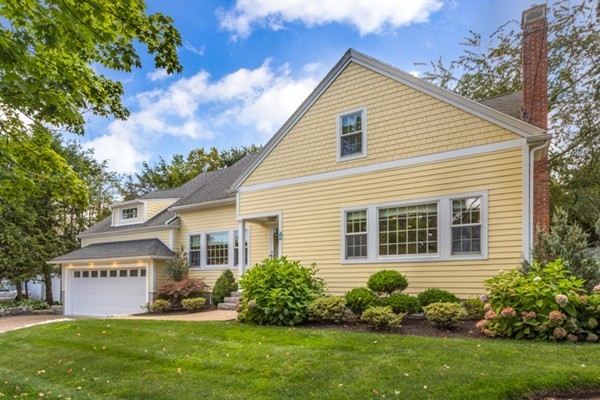 26 Vose Hill Road Milton, MA 02186 - Photo 3 of 30 Gallery Image 3