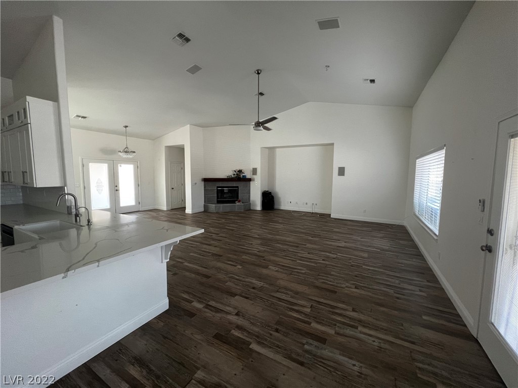 300 East Harris Farm Road Pahrump, NV 89060 - Photo 28 of 35 Gallery Image 28