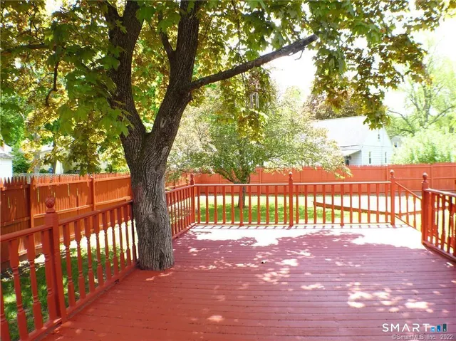 $2,400 | 70 Whitney Road, Manchester, CT 06040