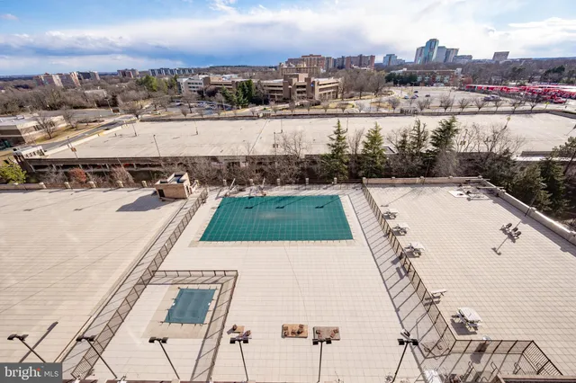 $2,400 | 3709 South George Mason Drive, Unit 1013E, Falls Church, VA 22041