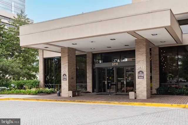 $2,400 | 3709 South George Mason Drive, Unit 1013E, Falls Church, VA 22041