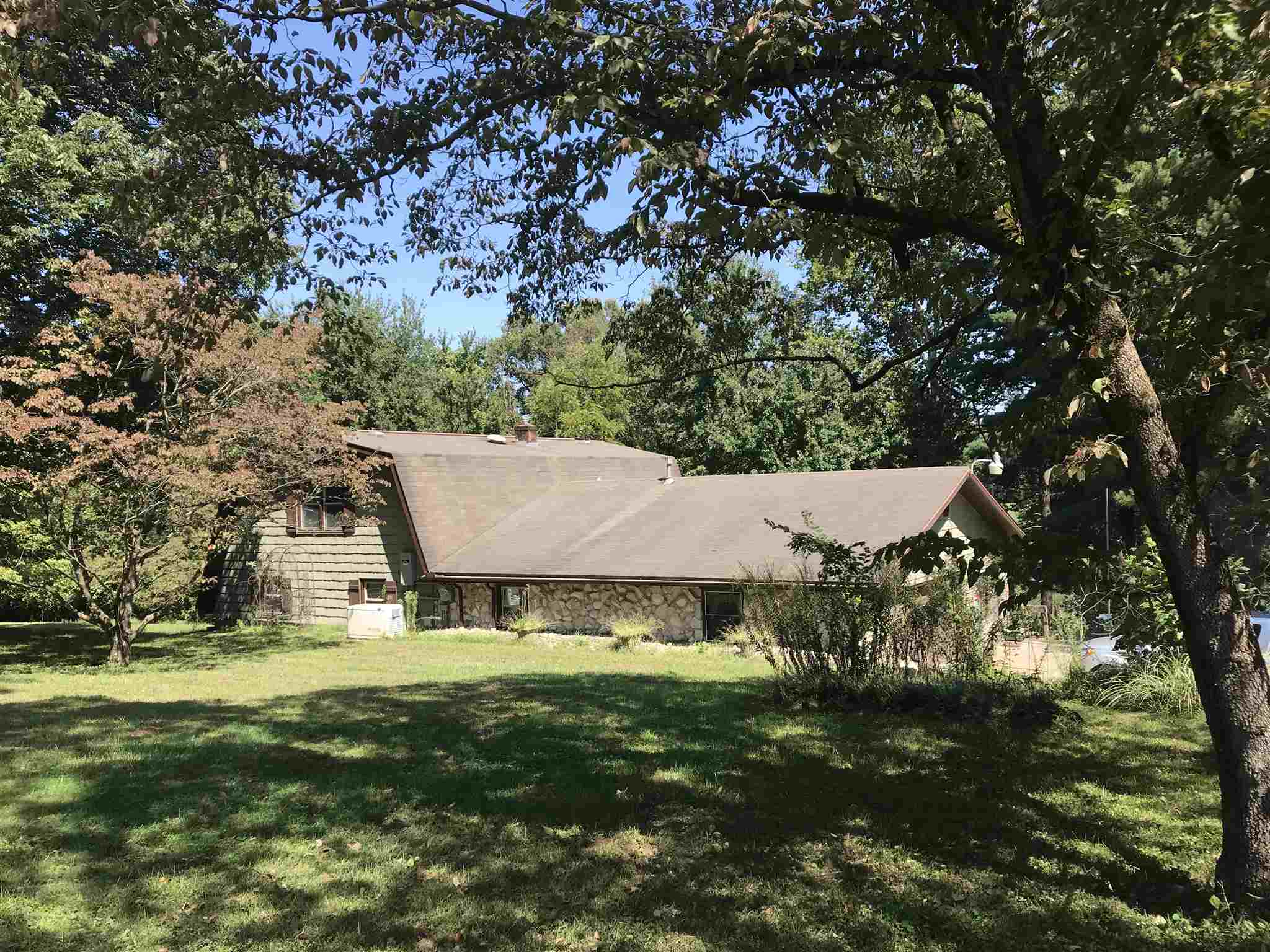 11601 Eichenberger Road Evansville, IN 47720 - Photo 1 of 33 Gallery Image 1