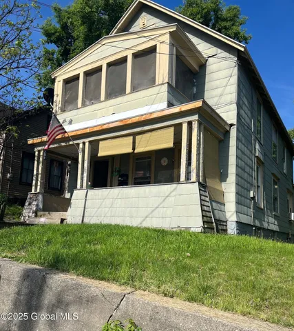 $149,900 | 159 Champlain Avenue, Ticonderoga, NY 12883