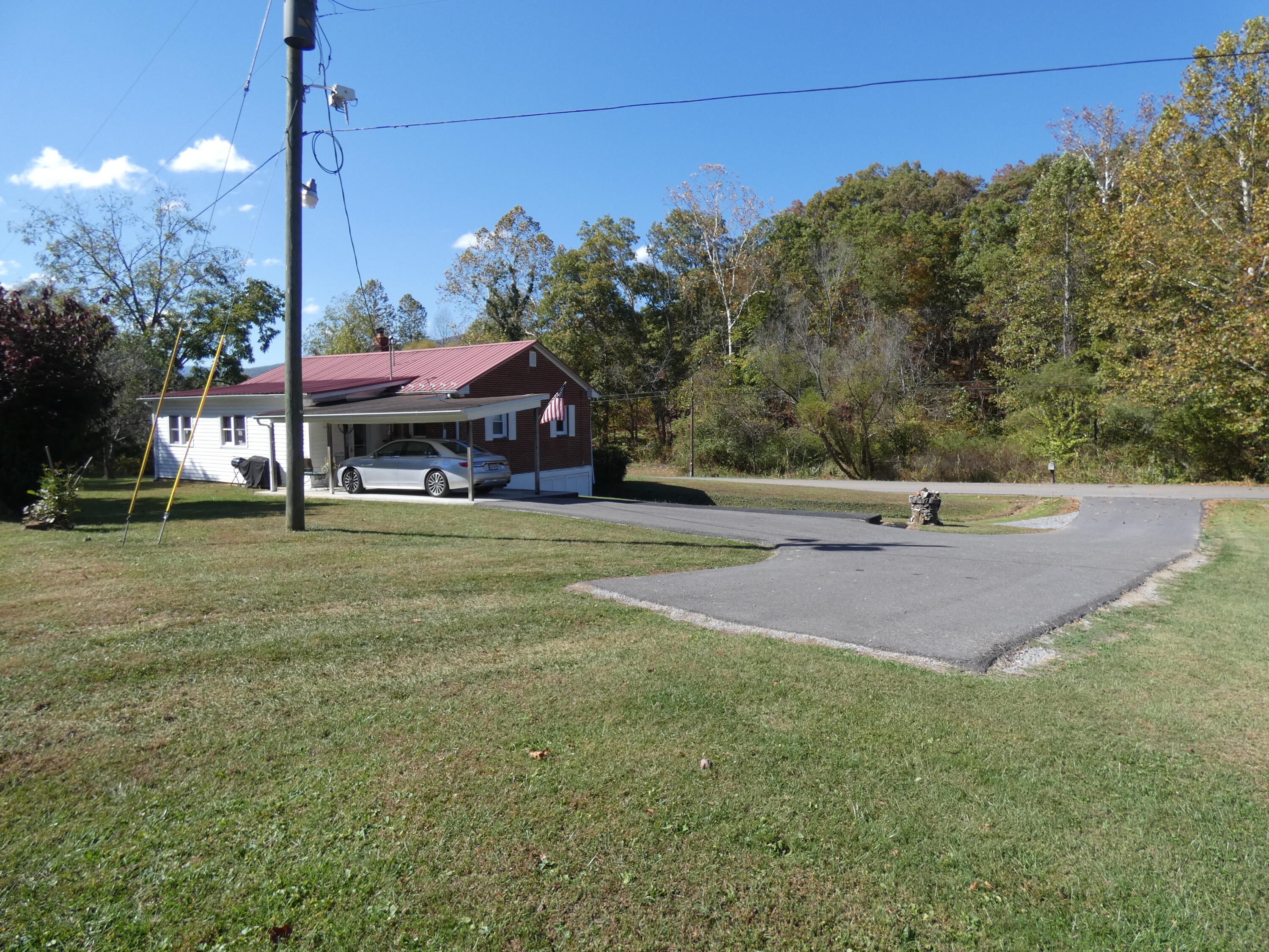27514 Poor Valley Road Saltville, VA 24370 - Photo 20 of 78 P1070307