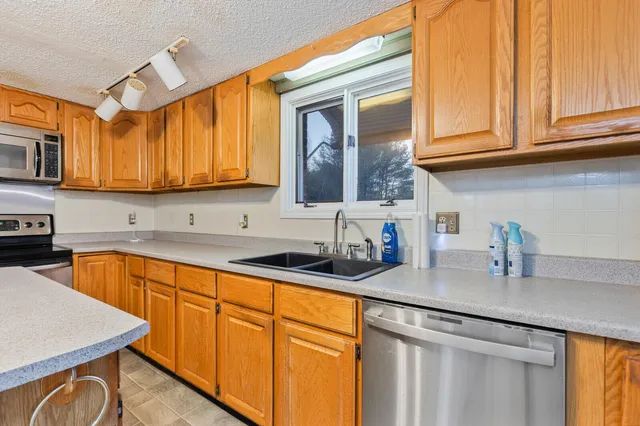 $325,000 | 1 Stony Brook Road, Augusta, ME 04330