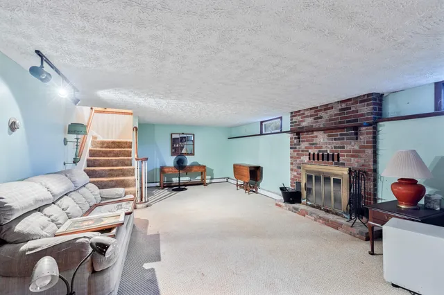 $325,000 | 1 Stony Brook Road, Augusta, ME 04330