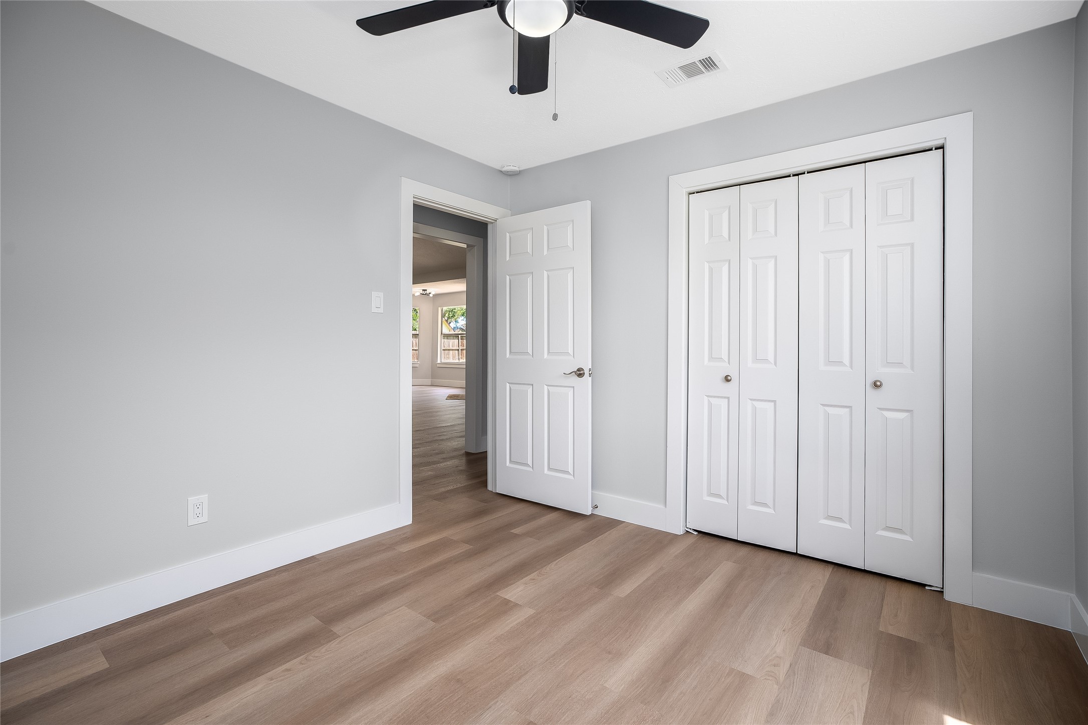 1406 Kent Way Friendswood, TX 77546 - Photo 20 of 31