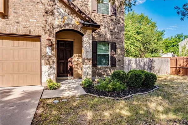 $1,995 | 1007 Hometown Parkway, Kyle, TX 78640