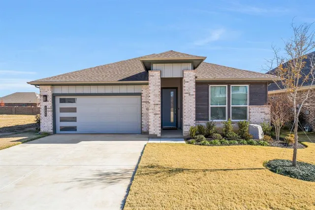 $2,800 | 2605 Starling Street, Denton, TX 76205