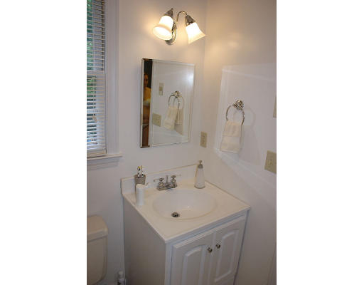 185 Eaton Road Framingham, MA 01701 - Photo 8 of 10