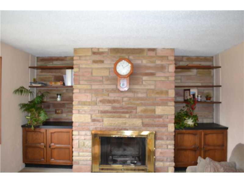 5346 Blossom Road Baldwin, PA 15236 - Photo 7 of 19 Living Room.