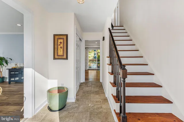 $599,900 | 4 Riverview Drive, Trenton, NJ 08628