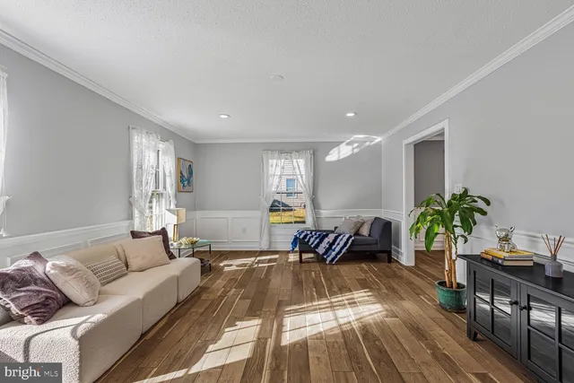 $599,900 | 4 Riverview Drive, Trenton, NJ 08628