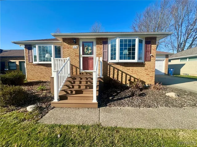 $324,900 | 168 Donna Lea Boulevard, Amherst, NY 14221