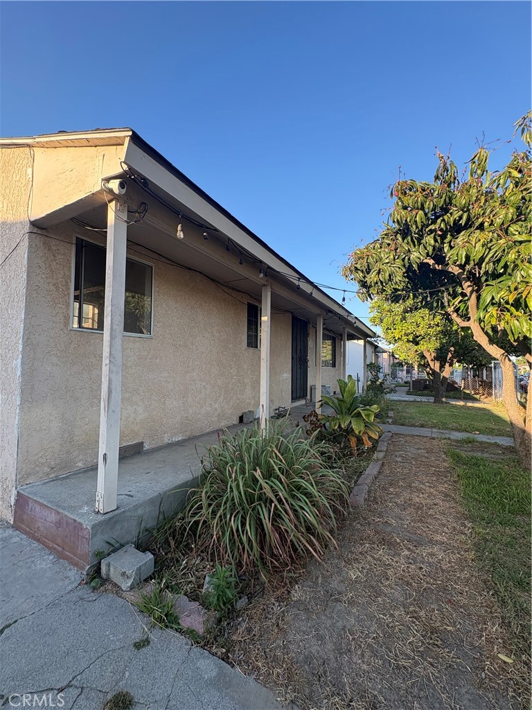 4203 East Saunders Street Compton, CA 90221 - Photo 4 of 7