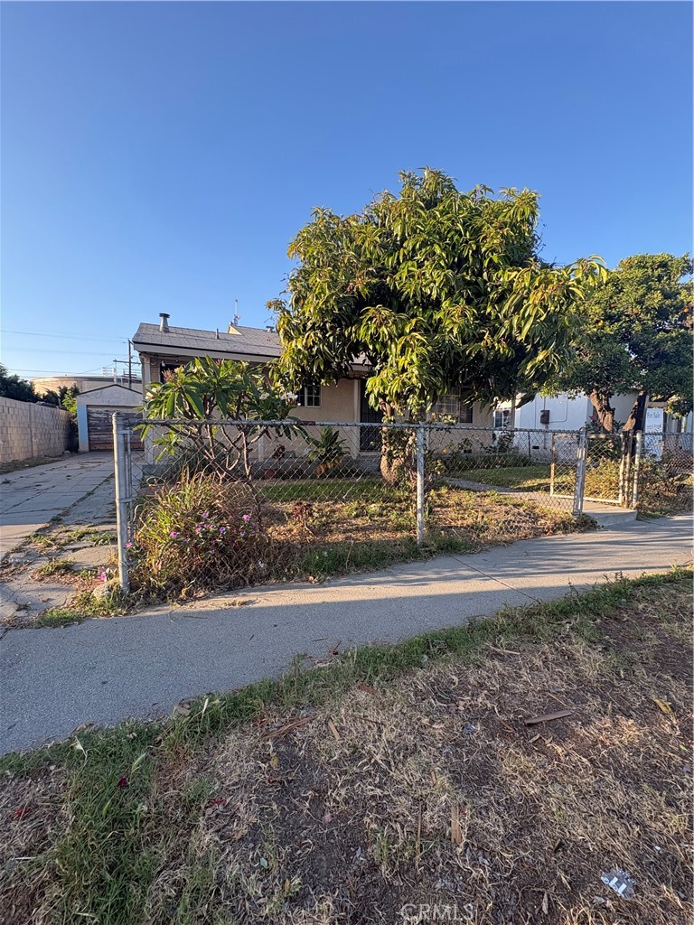 4203 East Saunders Street Compton, CA 90221 - Photo 5 of 7