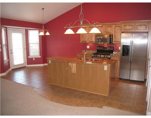 10 Diebold Road Coraopolis, PA 15108 - Photo 3 of 18 Kitchen.