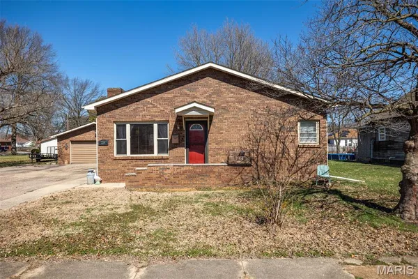 $140,000 | 214 West Walnut Street, Benld, IL 62009