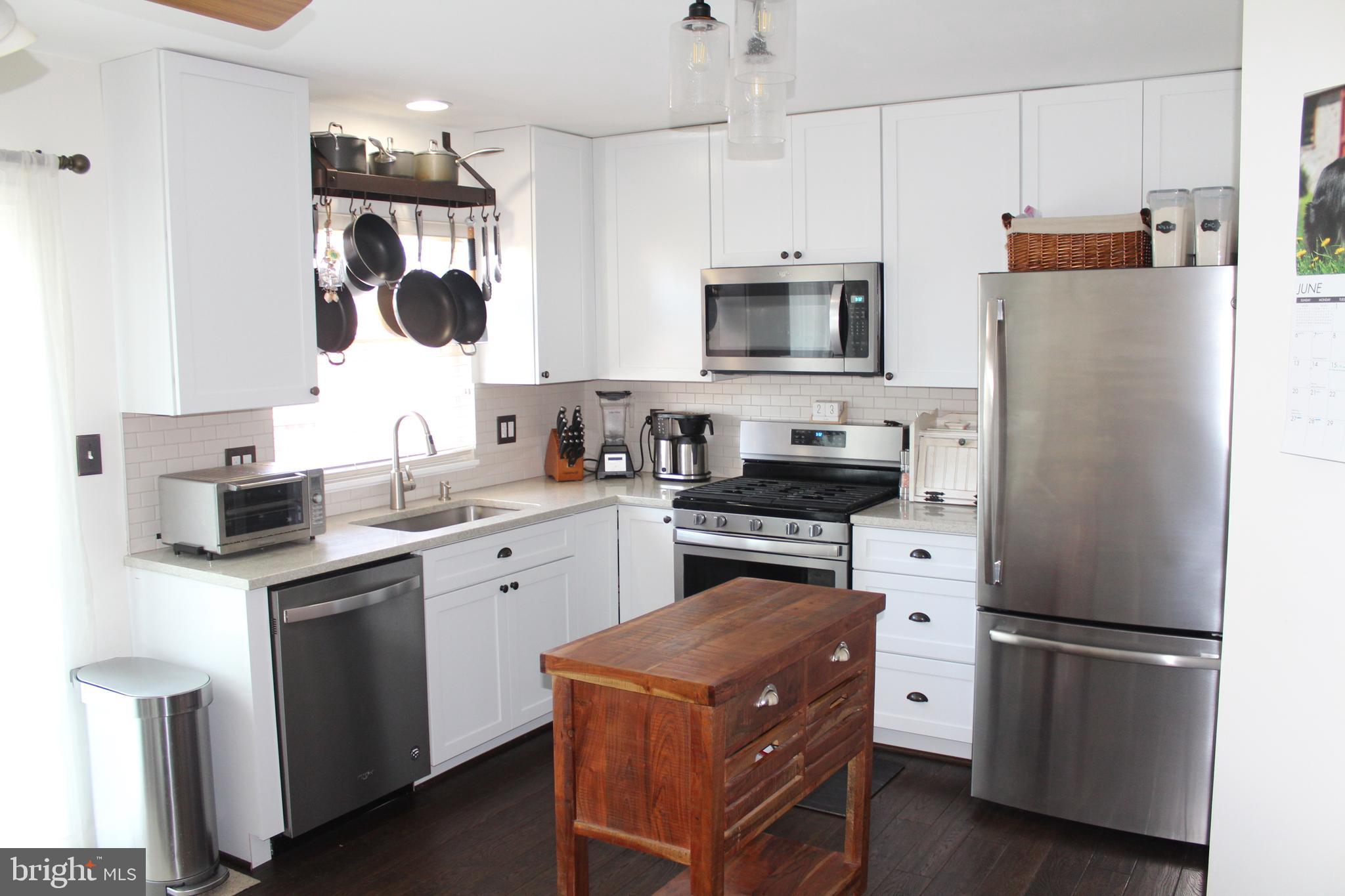 14152 Asher View Centreville, VA 20121 - Photo 5 of 34 Kitchen