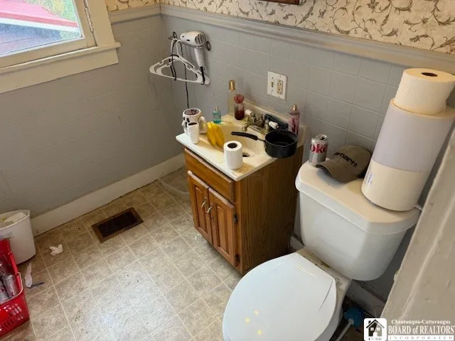 $59,900 | 221 Steele Street, Jamestown, NY 14701