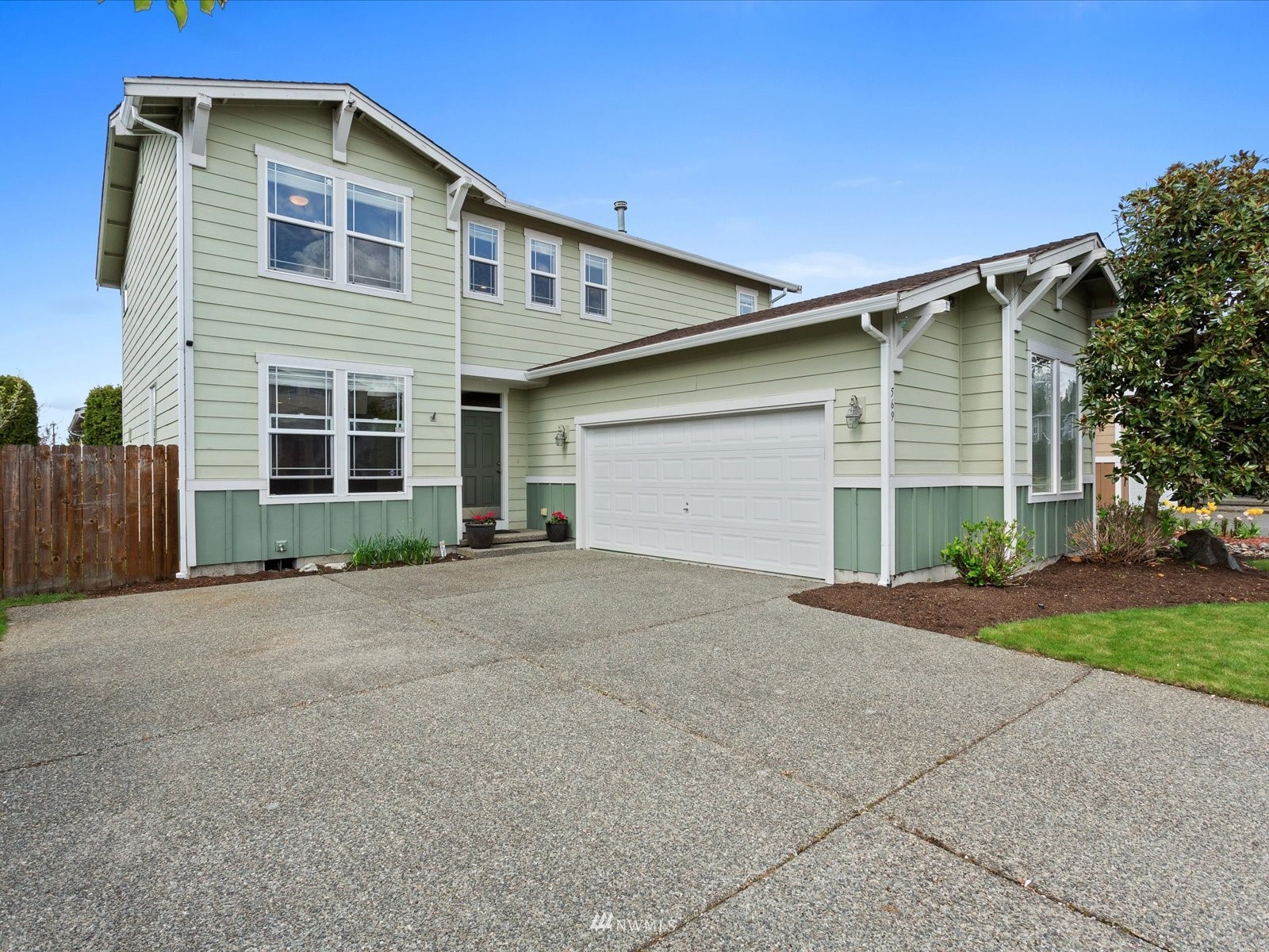 569 Quincy Avenue Northeast Renton, WA 98059 - Photo 1 of 31 Gallery Image 1