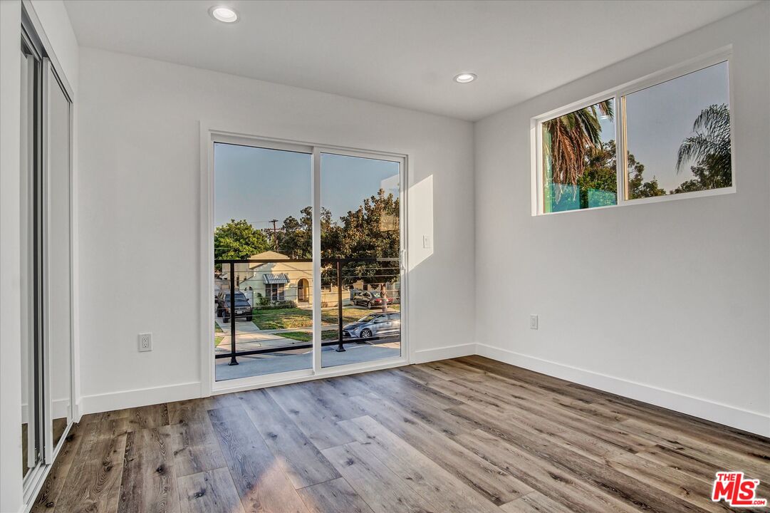 2419 South Cochran Avenue Los Angeles, CA 90016 - Photo 34 of 74