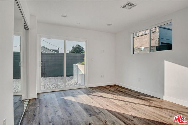 $2,149,000 | 2419 South Cochran Avenue, Los Angeles, CA 90016