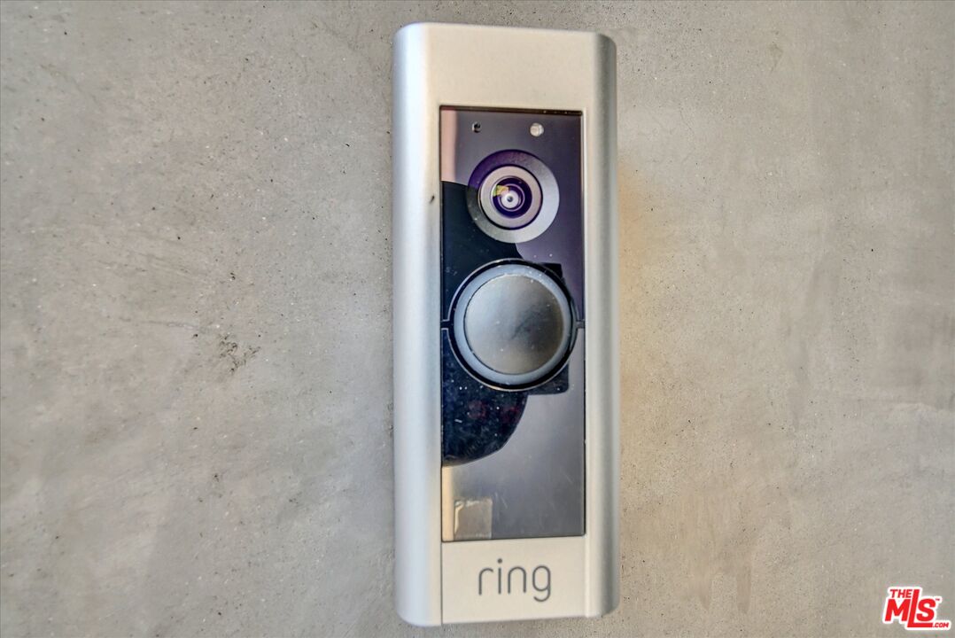 2419 South Cochran Avenue Los Angeles, CA 90016 - Photo 72 of 74 a utility room with dryer and washer