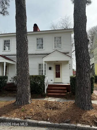 $1,755 | 414 Metcalf Street, Unit A, New Bern, NC 28560