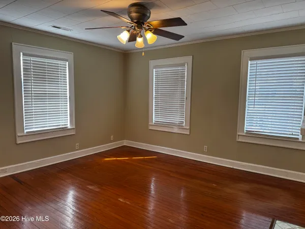 $1,755 | 414 Metcalf Street, Unit A, New Bern, NC 28560