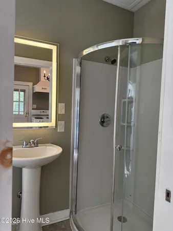 $1,755 | 414 Metcalf Street, Unit A, New Bern, NC 28560